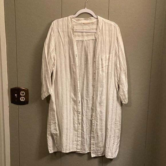 Striped Button-Up Tunic - Picture 1 of 8